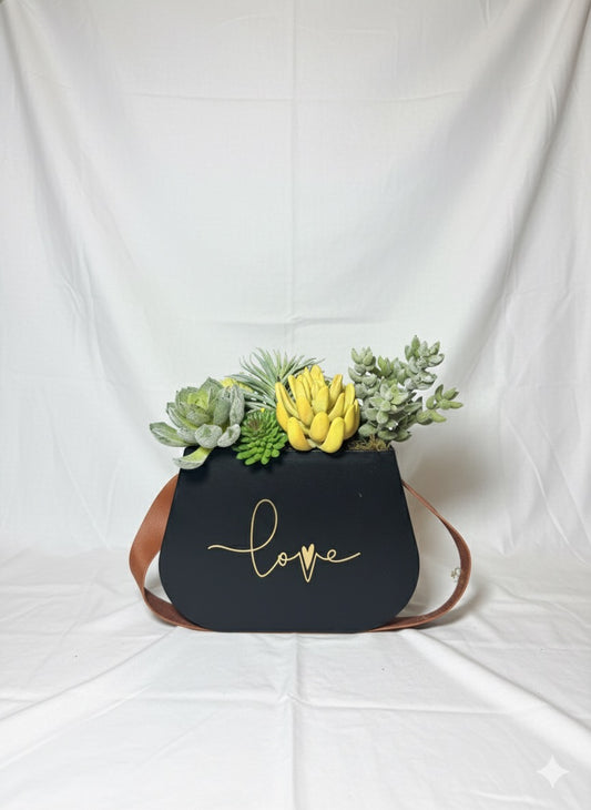 Kivaar love black S- succulent arrangement ￼