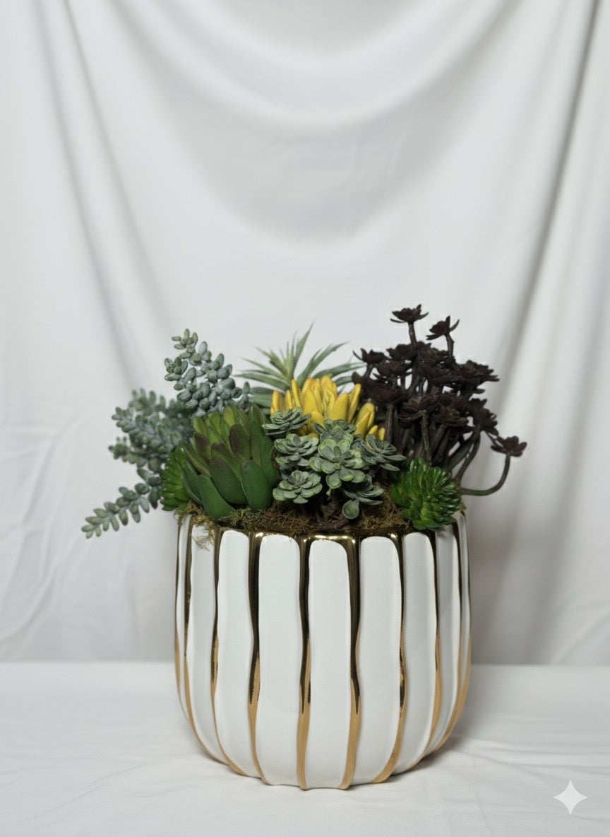 KIVAAR SHOP GOLD SUCCULENT