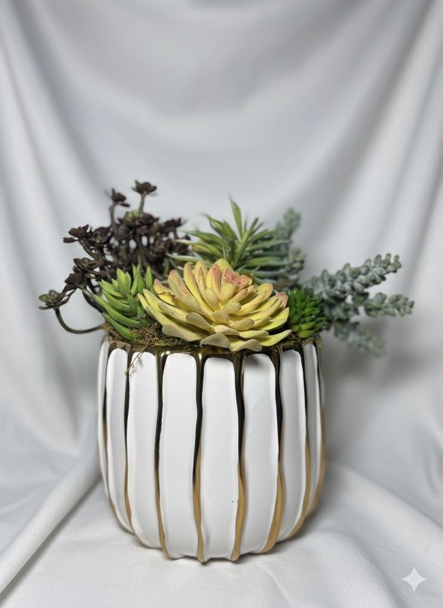 KIVAAR SHOP GOLD SUCCULENT