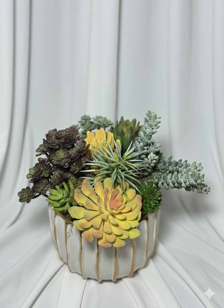 KIVAAR SHOP GOLD SUCCULENT